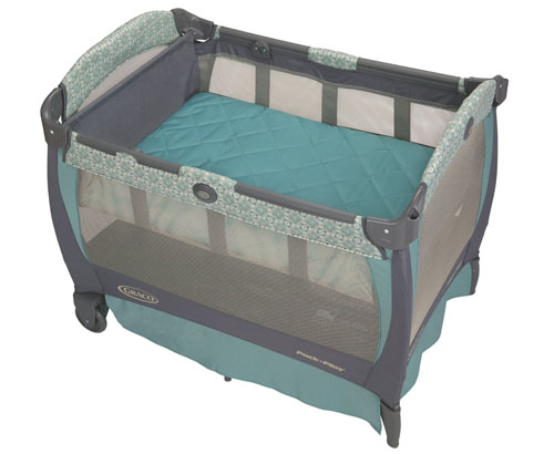 Graco Pack n Play Playard with Cuddle Cove Rocking Seat