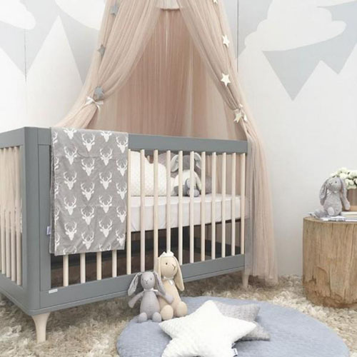 Protect Your Baby with Stylish Baby Mosquito Net with Star and Crown Decor During Mosquito Season