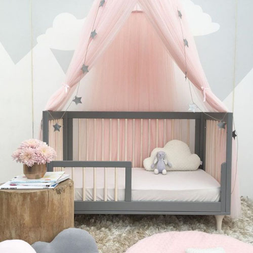 Protect Your Baby with Stylish Baby Mosquito Net with Star and Crown Decor During Mosquito Season
