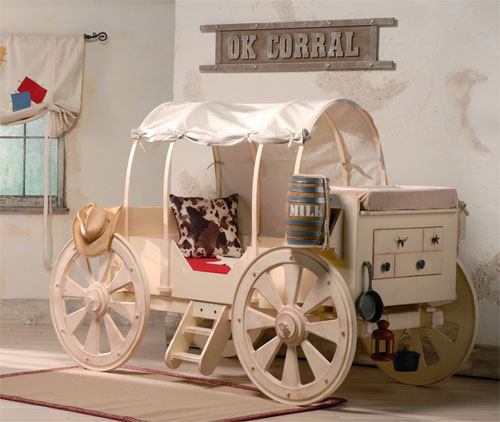 Chuckwagon bedroom by Thinkterior